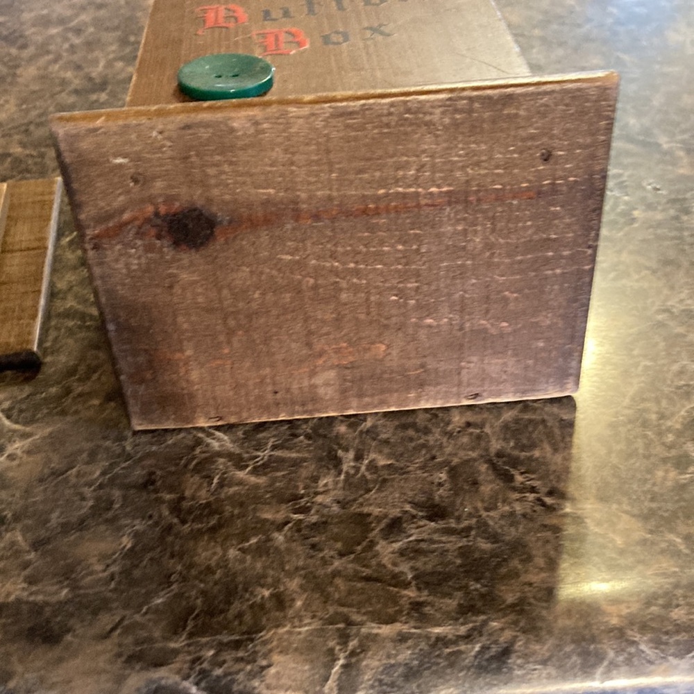 Vintage wooden button box - Picture 8 of 8